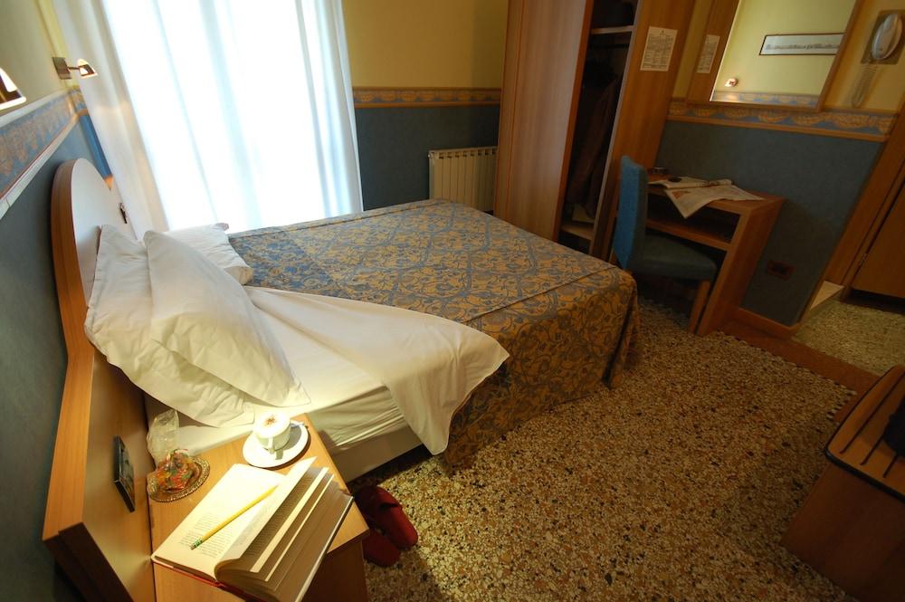 Hotel Antica Graziella 2*